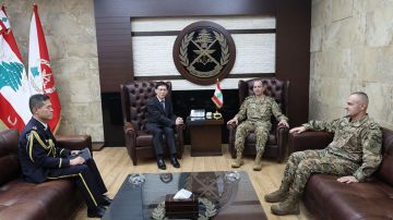 قائد الجيش بحث مع السفير الياباني في الأوضاع