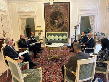 وزير الداخلية يعقد سلسلة لقاءات في باريس