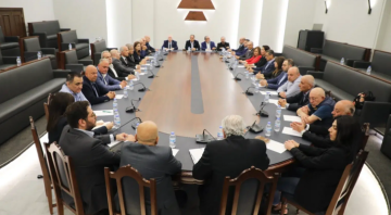 الكتائب استنكر تعرض حزب الله لمعارضيه: لطرح مشروع قانون اقتراع المغتربين على التصويت