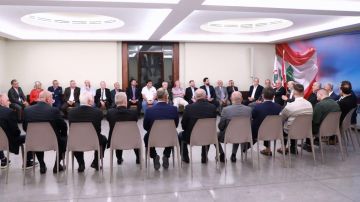 جعجع التقى وفد اتحاد بلديات إقليم الخروب الشمالي جعجع التقى وفد اتحاد بلديات إقليم الخروب الشمالي