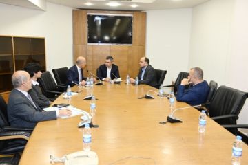 جلسة للجنة تكنولوجيا المعلومات بحثت مع مكي المشاريع المرتبطة بموضوع التكنولوجيا والأمن السيبراني