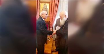 وزير الدفاع التقى رئيس أساقفة أثينا وزار الأكاديمية الحربية في اليونان