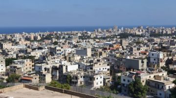 تظاهرة في مخيم عين الحلوة تنديدا بالمجزرة الإسرائيلية التي طالت المخيم تظاهرة في مخيم عين الحلوة تنديدا بالمجزرة الإسرائيلية التي طالت المخيم