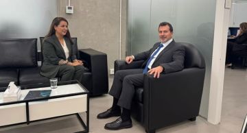 شحادة عرض مع المديرة العامة لمنظمة التعاون الرقمي لمشاريع تقوم بها الوزارة