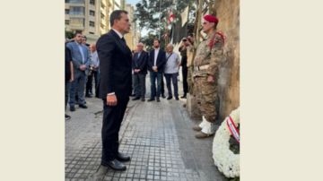 شحادة وضع إكليلا من الزهر على نصب الشهيد رينيه معوض