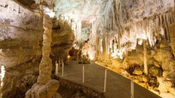 بعد عرس مغارة جعيتا... وزارة جديدة تتحرك بعد عرس مغارة جعيتا... وزارة جديدة تتحرك