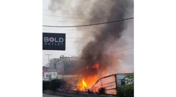 بالفيديو - احتراق شاحنة على أوتوستراد جونية فجر اليوم (بعدسة الزميل جورج فغالي) بالفيديو - احتراق شاحنة على أوتوستراد جونية فجر اليوم (بعدسة الزميل جورج فغالي)