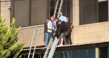 بالفيديو: حريق... وإخلاء الطلاب من النوافذ بالفيديو: حريق... وإخلاء الطلاب من النوافذ