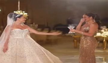 تزوجت من رجل أعمال أردني.. زين كرزون احتفلت بزفاف شقيقتها هيا في دبي (فيديو) تزوجت من رجل أعمال أردني.. زين كرزون احتفلت بزفاف شقيقتها هيا في دبي (فيديو)