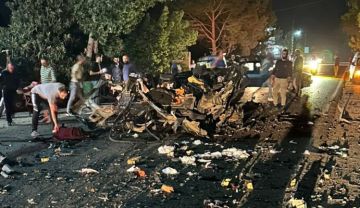 النشرة: غارة من مسيرة إسرائيلية استهدفت سيارة على أطراف بلدة فرون الجنوبية النشرة: غارة من مسيرة إسرائيلية استهدفت سيارة على أطراف بلدة فرون الجنوبية