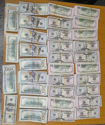 فصيلة تفتيشات المطار تحبط محاولة تهريب مبلغ كبير مزيف إلى تركيا