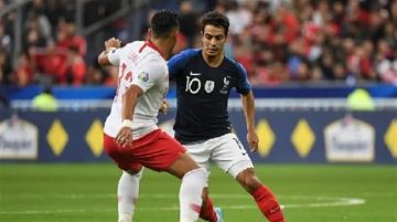 إحالة مهاجم منتخب فرنسا إلى المحكمة بتهم الاغتصاب والاعتداء الجنسي