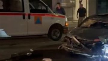 حادث سير مميت... شاب يفقد حياته بعد انقلاب دراجته النارية من على الجسر! (صور)