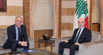 إدارة الحدود وتنظيم عودة النازحين على طاولة وزير الداخلية إدارة الحدود وتنظيم عودة النازحين على طاولة وزير الداخلية