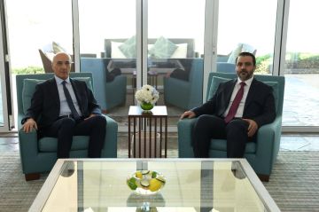 لقاء لبناني سوري في البحرين... ماذا بحث الحجار والشيباني؟ لقاء لبناني سوري في البحرين... ماذا بحث الحجار والشيباني؟