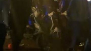 بالفيديو: انحراف سيارة يتسبب بوفاة طفل