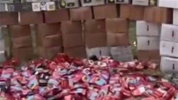 جنوبا: دهم بعد أيام من المراقبة.. وضبط أطنان من المعسل المهرب مخبأة بطريقة احترافية! (فيديو)