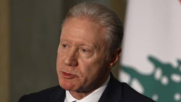 رجي: كان لي الشرف أن أنحني أمام ضريح الرئيس كميل شمعون رجي: كان لي الشرف أن أنحني أمام ضريح الرئيس كميل شمعون