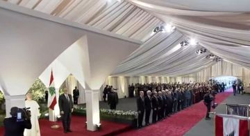 بدء مراسم استقبال البابا في مطار بيروت بدء مراسم استقبال البابا في مطار بيروت