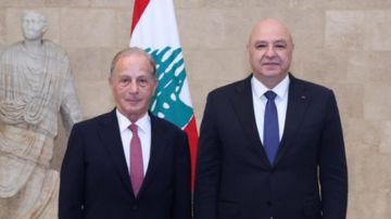 السفير الأميركي الجديد في بعبدا... وتحية من ترامب السفير الأميركي الجديد في بعبدا... وتحية من ترامب