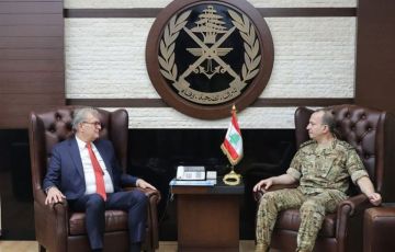 قائد الجيش يستقبل سفير صربيا في لبنان وبحث الأوضاع العامة في لبنان والمنطقة قائد الجيش يستقبل سفير صربيا في لبنان وبحث الأوضاع العامة في لبنان والمنطقة