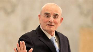 تزامنا مع زيارة البابا تجميد شامل لتراخيص السلاح