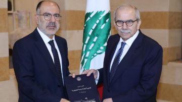 سلام تسلم تقرير أعمال المديرية العامة لرئاسة الجمهورية عن العام 2024 سلام تسلم تقرير أعمال المديرية العامة لرئاسة الجمهورية عن العام 2024