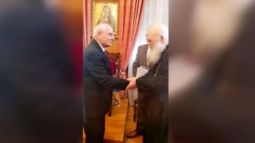 وزير الدفاع يلتقي رئيس أساقفة أثينا ويزور الأكاديمية الحربية في اليونان وزير الدفاع يلتقي رئيس أساقفة أثينا ويزور الأكاديمية الحربية في اليونان