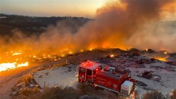 بالصور: اندلاع حريق في خراج بلدة الحلوسية والدفاع المدني يناشد لتأمين المياه