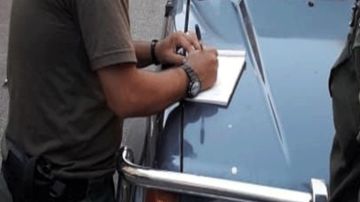 ضابط يبتز: ادفعوا أو نسطر محاضر ضبط ضابط يبتز: ادفعوا أو نسطر محاضر ضبط