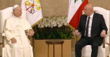 لقاء بين البابا لاوون والرئيس عون في القصر الجمهوري في بعبدا