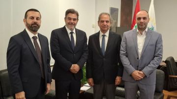 وزير الطاقة والمياه جو الصدي يلتقي عددا من رؤساء البلديات لمتابعة حاجاتها وزير الطاقة والمياه جو الصدي يلتقي عددا من رؤساء البلديات لمتابعة حاجاتها