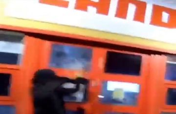 بريطانيا هجوم على مصنع يزود العدو بمكونات طائرات إف-35