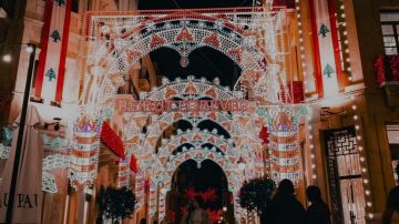 زينة وسط بيروت تشعل مواقع التواصل... هل أعجبت ChatGPT؟