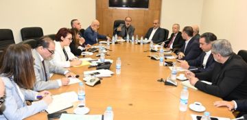 لجنة الإعلام ناقشت ملف ستارلينك ومشروع إلزام مؤسسات الدولة وضع إعلانات لدى الإعلام الرسمي