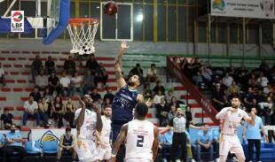 المركزية يتصدر موقتا وتريبل دبل لكاستيللو