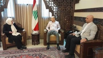 بهية الحريري تتابع مع المحافظ منصور ضو قضايا حياتية والمستجدات على صعيد صيدا والجوار بهية الحريري تتابع مع المحافظ منصور ضو قضايا حياتية والمستجدات على صعيد صيدا والجوار