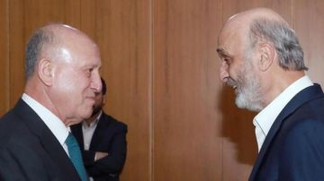 جعجع بحث مع ريفي في الأوضاع