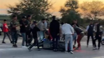 3 جرحى بحادث سير مروع على أوتوستراد صيدا صور.. اثنان منهم بحالة خطرة 3 جرحى بحادث سير مروع على أوتوستراد صيدا صور.. اثنان منهم بحالة خطرة