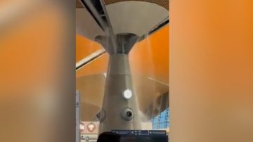 بالفيديو: شلالات في المطار بالفيديو: شلالات في المطار