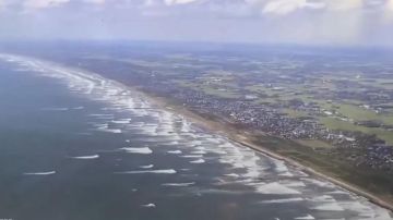 بعد زلزال... موجات تسونامي تضرب سواحل اليابان