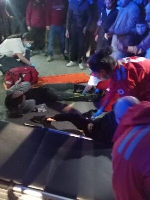 النشرة: اصابة شخصين في حادث سير وقع بين سيارة ودراجة نارية على طريق دير زنون رياق النشرة: اصابة شخصين في حادث سير وقع بين سيارة ودراجة نارية على طريق دير زنون رياق