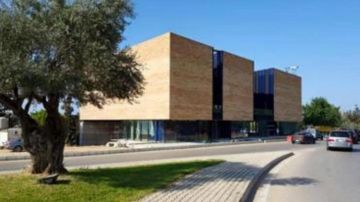 بلدية جبيل تهنئ مارتينوس: مستعدون للتعاون والاستفادة من خبرات نقابة المحامين