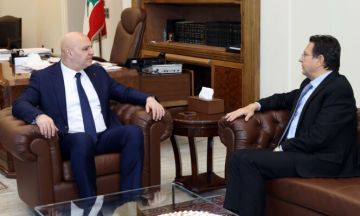 الخازن من بعبدا: بحثت مع الرئيس عون مساعي تجنيب لبنان التصعيد وموقف الدولة واضح بحصرية السلاح الخازن من بعبدا: بحثت مع الرئيس عون مساعي تجنيب لبنان التصعيد وموقف الدولة واضح بحصرية السلاح