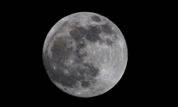 روسيا تخطط لتحويل رمال القمر إلى مواد بناء