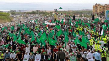 شبهات هزت الرأي العام: اختفاء مئات الملايين من الدولارات من التبرعات لأهالي غزة