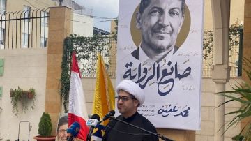 إحتفال تكريمي نظمه حزب الله للشهيد القائد الإعلامي محمد عفيف في ذكراه الأولى في مدينة صيدا(تقرير)