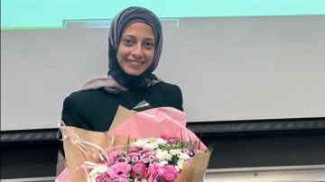 شهادة الدكتوراة باختصاص الإلكترونيات، الميكرو إلكترونيات النانوية، البصريات والليزر لإبنة البرج الشمالي الشابة سارة جعفر مناع