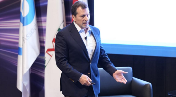 شحادة: الاستثمار في التكنولوجيا يشكل رافعة للنمو الاقتصادي ويضع لبنان على مسار تطوير مستدام شحادة: الاستثمار في التكنولوجيا يشكل رافعة للنمو الاقتصادي ويضع لبنان على مسار تطوير مستدام