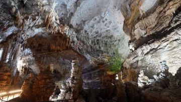 إقفال مغارة جعيتا موقتا... وزيرة السياحة توضح السبب